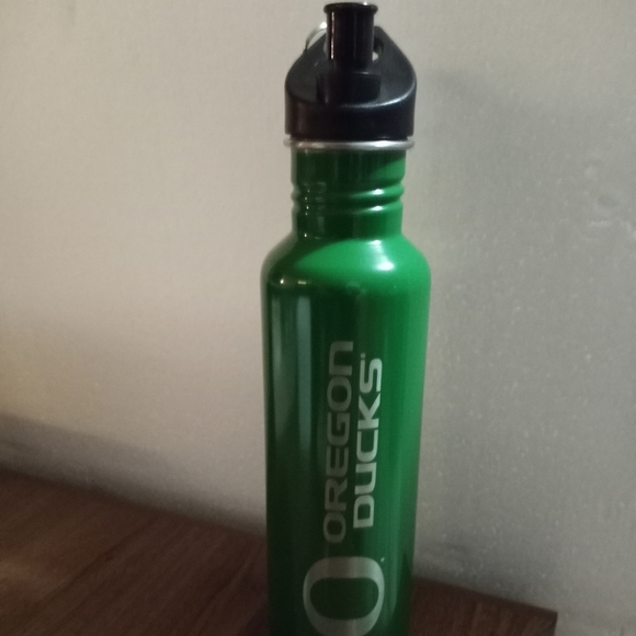 stelth wather bottles Other - Oregon Ducks 20 oz stealth water bottle
